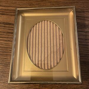 Vtg MCM Shadow box picture frame Gold oval mat  4 x 3 photo 5.75" x 4.75"